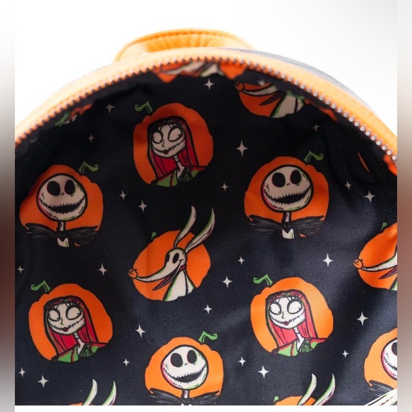 Loungefly Disney Nightmare Before Christmas Glow In The Dark D100 - Picture 5 of 7